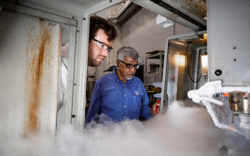 Professor I.S. Jawahir (right), conducting cryogenic material processing experiments with Daniel Caudill (left), Mechanical Engineering graduate research assistant. Pete Comparoni | UK Photo.